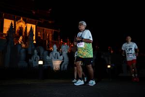 BIB: 512
                            <button type="button" onclick="openModal(22280192)" class="btn btn-primary btn-sm float-right btn-popup" data-toggle="modal" data-target=".modal-high-quality">
                        <i class="fas fa-shopping-cart"></i> Add to Cart
                    </button>
                                            <button type="button" onclick="isThisMe(22280192, true)" class="btn btn-success btn-sm float-right btn-popup btn-isme hidden" data-toggle="tooltip" data-placement="bottom" title="นี่คือรูปของคุณใช่ไหม คลิกที่นี่เพื่อเอาเข้าอัลบั้ม">
                        <i class="fas fa-plus"></i> Add to album
                    </button>
                    <button type="button" onclick="isThisMe(22280192, false)" class="btn btn-warning btn-sm float-right btn-popup btn-isnotme hidden">
                        <i class="fas fa-ban"></i> Remove from album
                    </button>